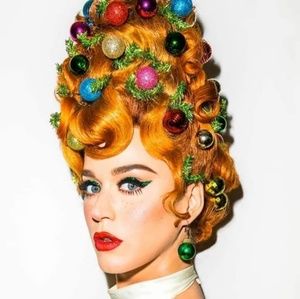 Meet your Posher, Felicia